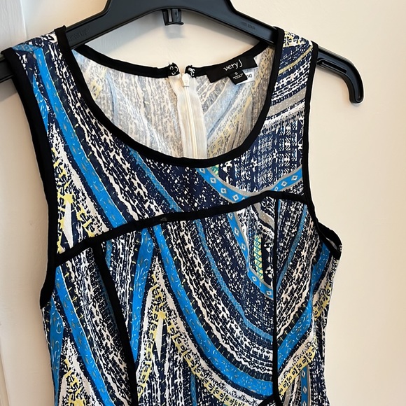 Blue dress - Picture 2 of 4